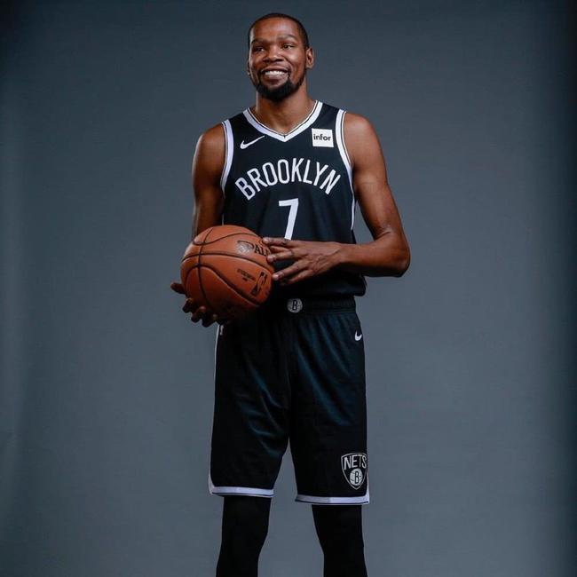 英超：托特纳姆3比6败给利物浦.